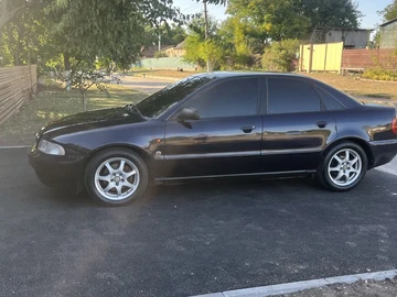 Авто Audi A4 1995 № 7955499