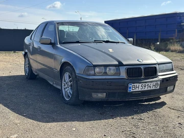 Авто BMW 3 Серия 1992 № 7955544