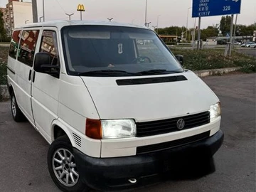 Авто Volkswagen Transporter 2000 № 7955734