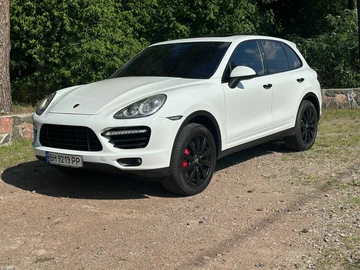 Авто Porsche Cayenne Turbo 2012 № 7955902