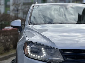 Авто Volkswagen Touareg 2011 № 7955917