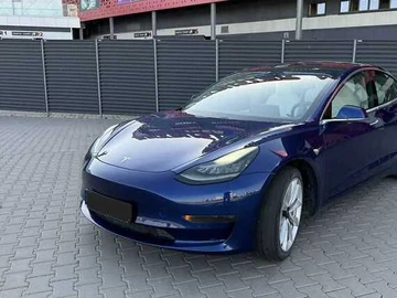 Авто Tesla Model 3 2019 № 7956357