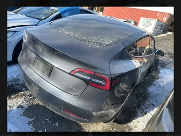 Авто Tesla Model 3 2023 № 7956437