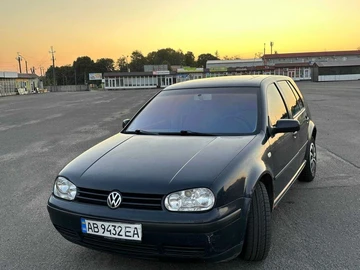 Авто Volkswagen Golf 2000 № 7956603
