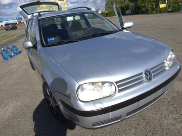 Авто Volkswagen Golf 2002 № 7956709