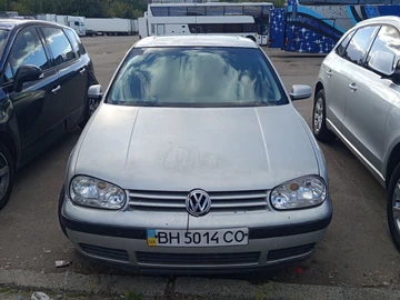 Авто Volkswagen Golf 1999 № 7956802