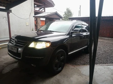 Авто Volkswagen Touareg 2007 № 7957232