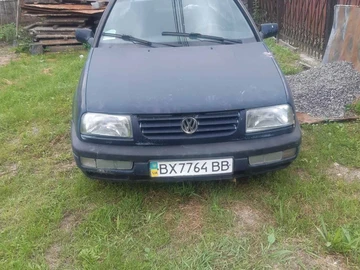 Авто Volkswagen Vento 1992 № 7957412