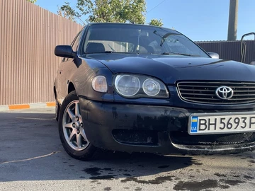 Авто Toyota Corolla 2000 № 7957577