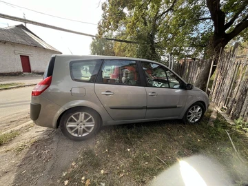 Авто Renault Grand Scenic 2004 № 7957584