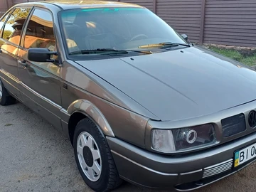 Авто Volkswagen Passat Sedan 1992 № 7957620