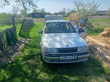 Авто Opel Vectra 1990 № 7957819