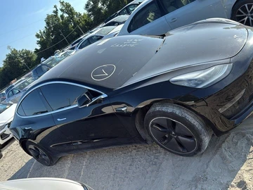 Авто Tesla Model 3 2019 № 7957945