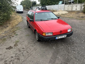 Авто Volkswagen Passat Variant 1989 № 7958171