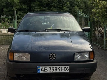 Авто Volkswagen Passat Sedan 1990 № 7958364
