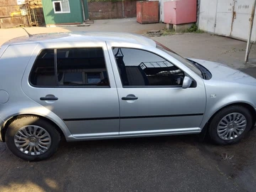 Авто Volkswagen Golf 2002 № 7958370