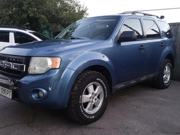 Авто Ford Escape 2010 № 7959247
