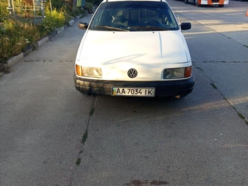 Авто Volkswagen Passat Variant 1989 № 7959282
