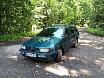 Авто Volkswagen Passat Variant 1995 № 7959391