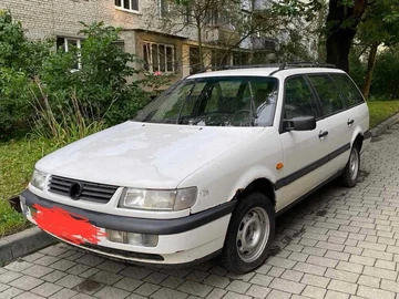 Авто Volkswagen Passat Sedan 1992 № 7959543