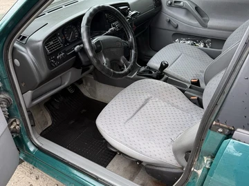 Авто Volkswagen Passat Sedan 1996 № 7959715