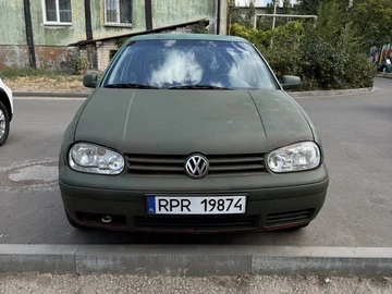 Авто Volkswagen Golf 1999 № 7959783