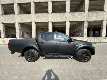 Авто Mitsubishi L 200 2011 № 7959811