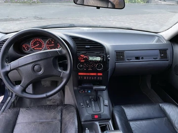 Авто BMW 3 Серия 1993 № 7959833