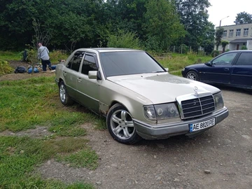 Авто Mercedes 230 1985 № 7960121