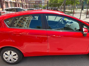 Авто Ford Fiesta 2012 № 7960282