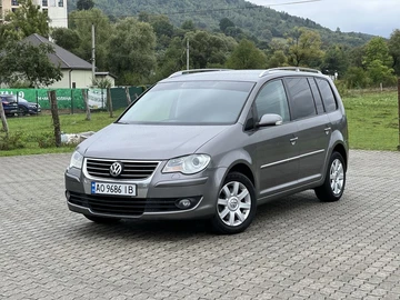 Авто Volkswagen Touran 2008 № 7960643
