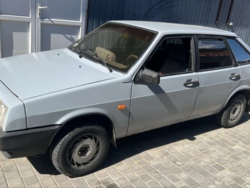 Авто ВАЗ 2109 1990 № 7960799