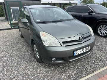 Авто Toyota Corolla Verso 2004 № 7961085