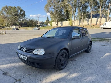 Авто Volkswagen Golf 1999 № 7961136