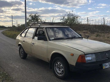 Авто Mitsubishi 2141 1990 № 7961448