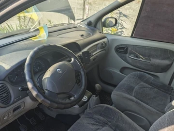 Авто Renault Scenic 2000 № 7961977