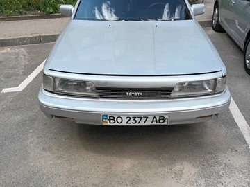 Авто Toyota Camry 1988 № 7962051