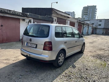 Авто Volkswagen Touran 2007 № 7962054