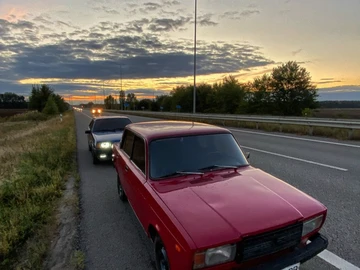 Авто ВАЗ 2107 1990 № 7962105