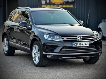 Авто Volkswagen Touareg 2015 № 7962252
