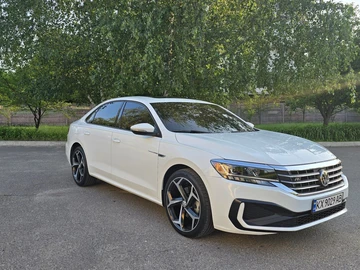 Авто Volkswagen Passat Sedan 2020 № 7962263