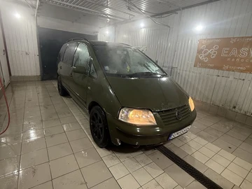 Авто Volkswagen Sharan 2005 № 7962280