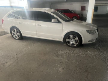 Авто Skoda Superb 2011 № 7962298