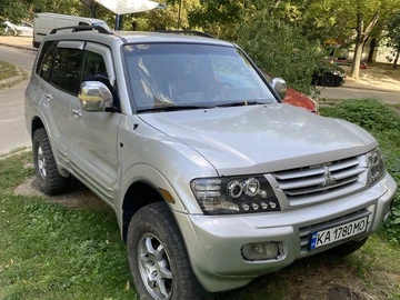 Авто Mitsubishi Pajero 2000 № 7962348