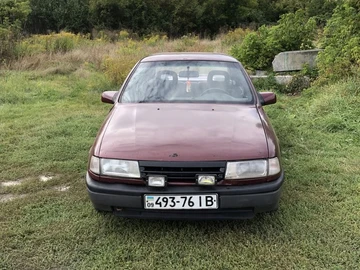 Авто Opel Vectra 1990 № 7962370