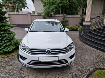 Авто Volkswagen Touareg 2016 № 7962443