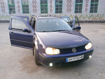 Авто Volkswagen Golf 2001 № 7962715
