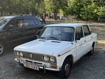 Авто ВАЗ 2103 1979 № 7962870