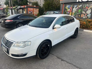 Авто Volkswagen Passat Sedan 2006 № 7962871