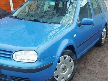 Авто Volkswagen Golf 2000 № 7963104